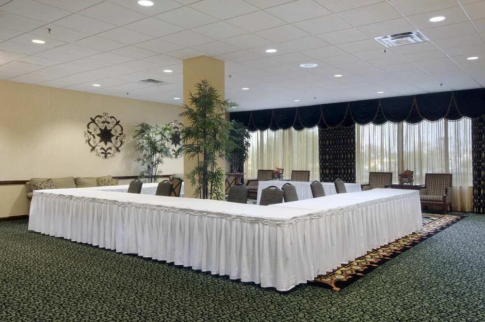 Travelodge By Wyndham Lafayette Εξωτερικό φωτογραφία
