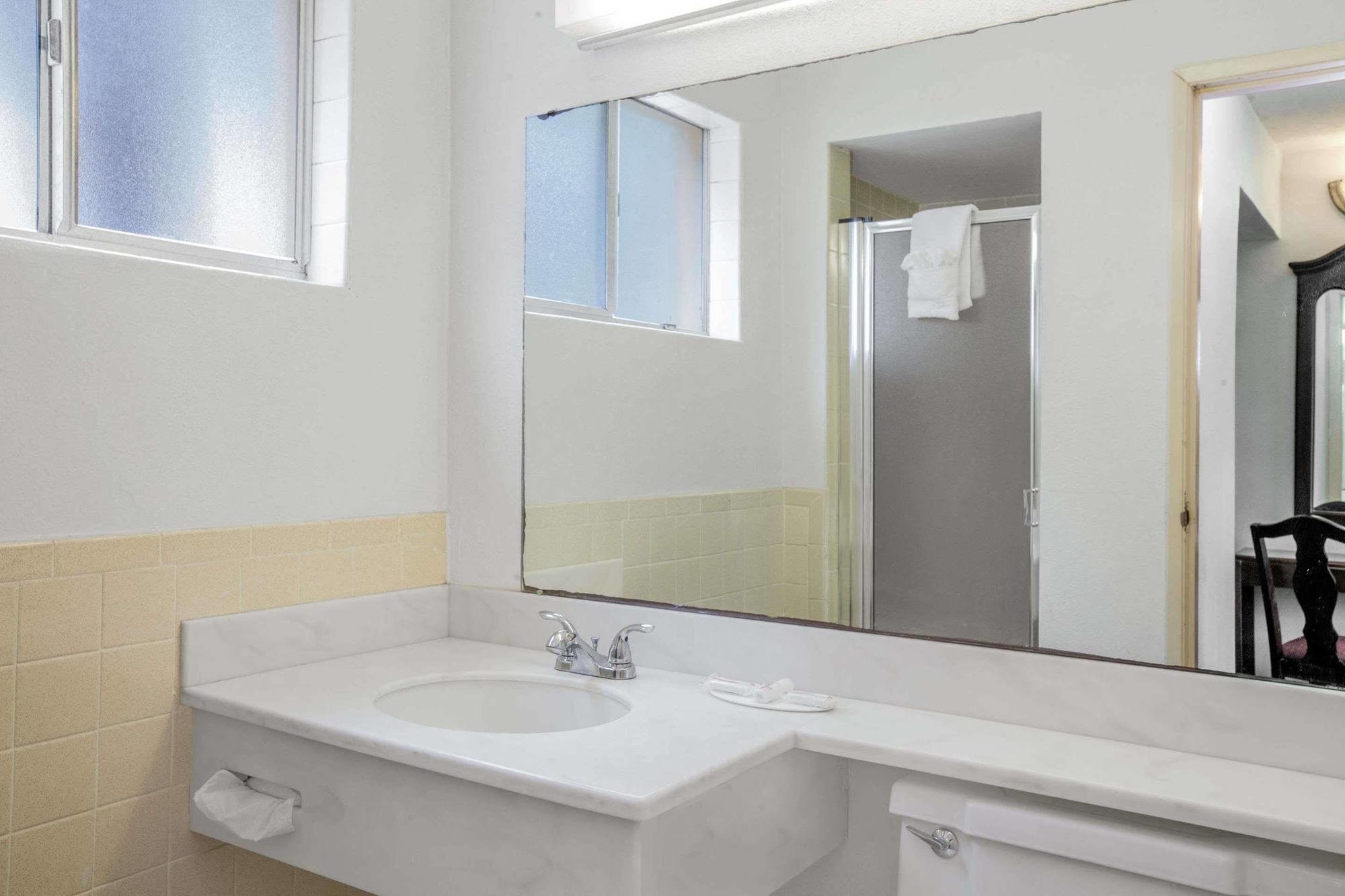 Travelodge By Wyndham Lafayette Εξωτερικό φωτογραφία