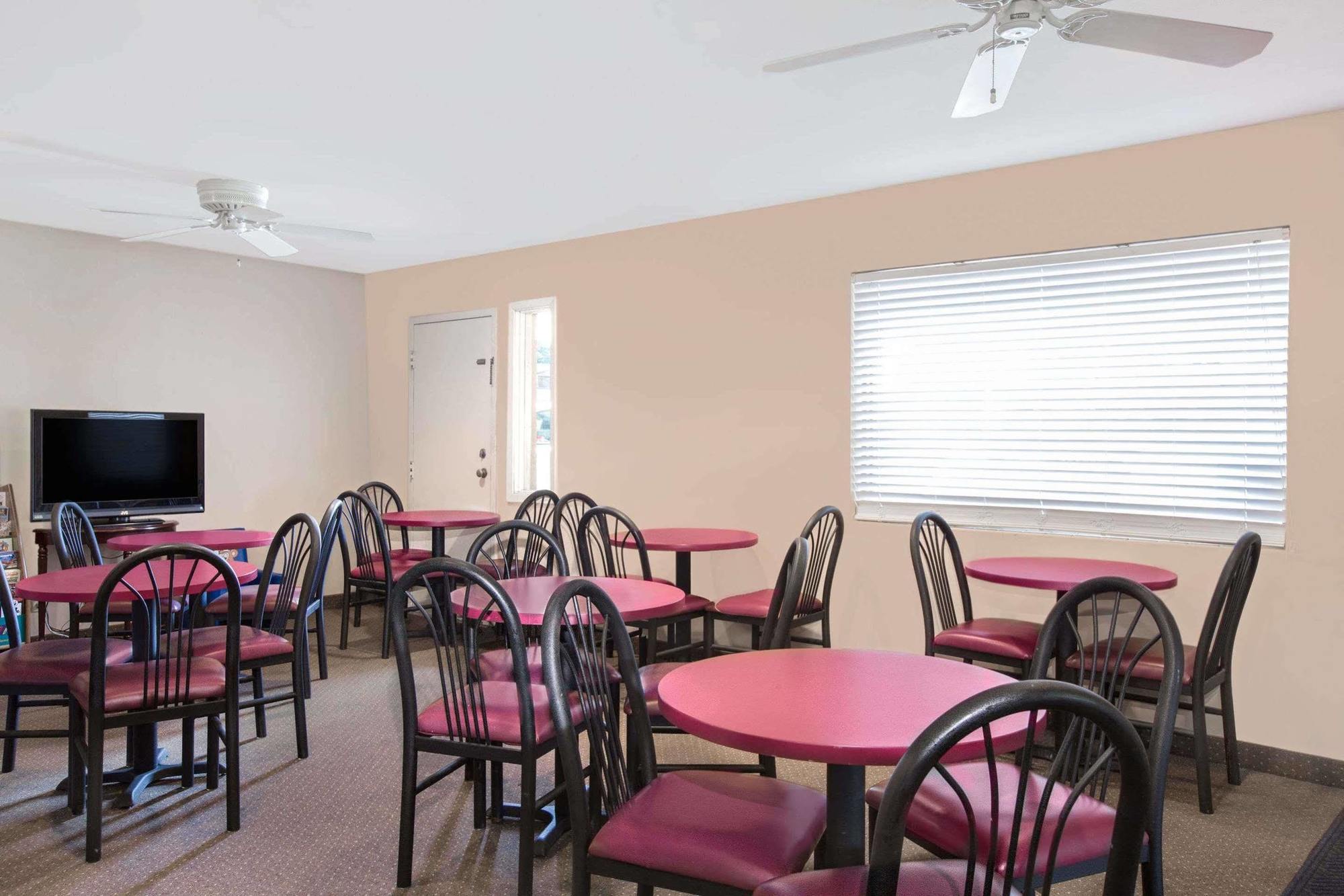 Travelodge By Wyndham Lafayette Εξωτερικό φωτογραφία